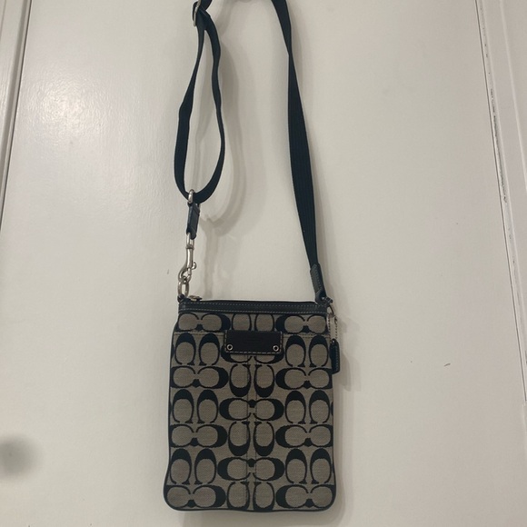 coach purse with wallet included - Picture 1 of 3